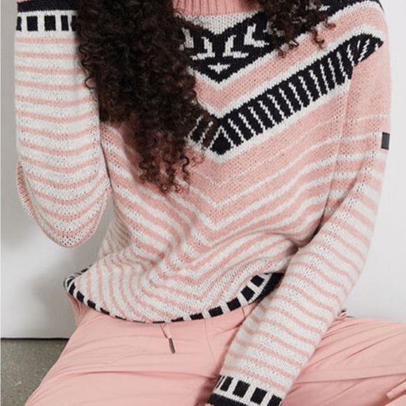 Roxy warm and cozy sweater - Picture 9 of 10